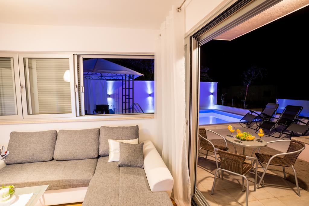 Apartment Falcon Stari Grad  Zimmer foto