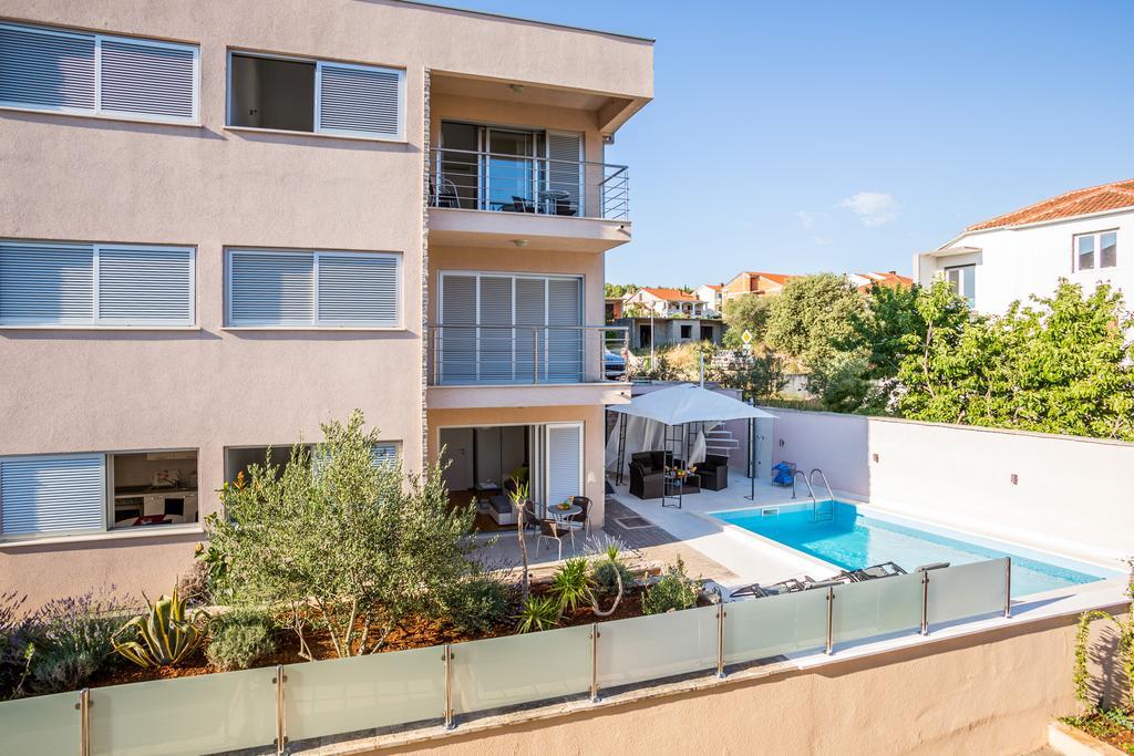 Apartment Falcon Stari Grad  Zimmer foto