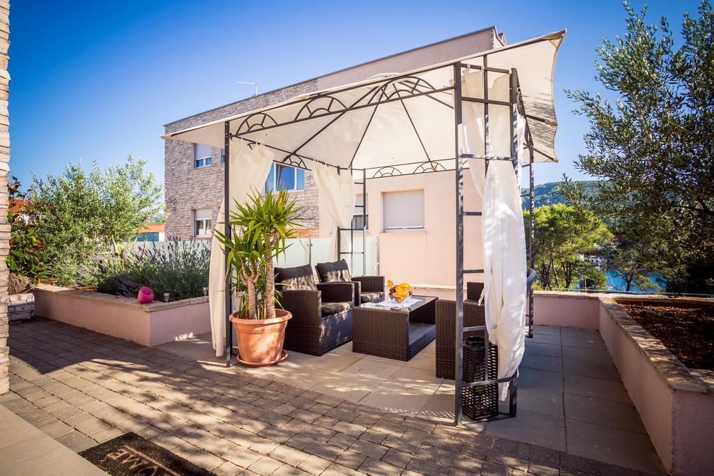 Apartment Falcon Stari Grad  Zimmer foto