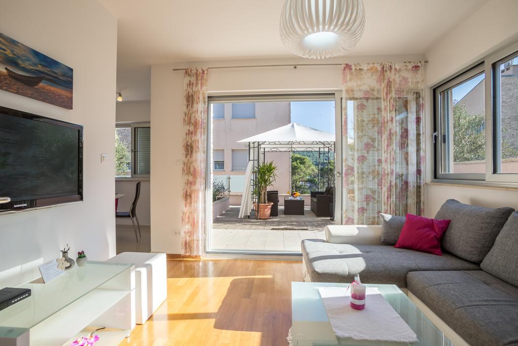 Apartment Falcon Stari Grad  Zimmer foto