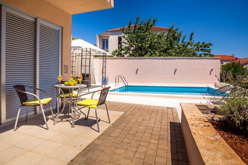 Apartment Falcon Stari Grad  Zimmer foto