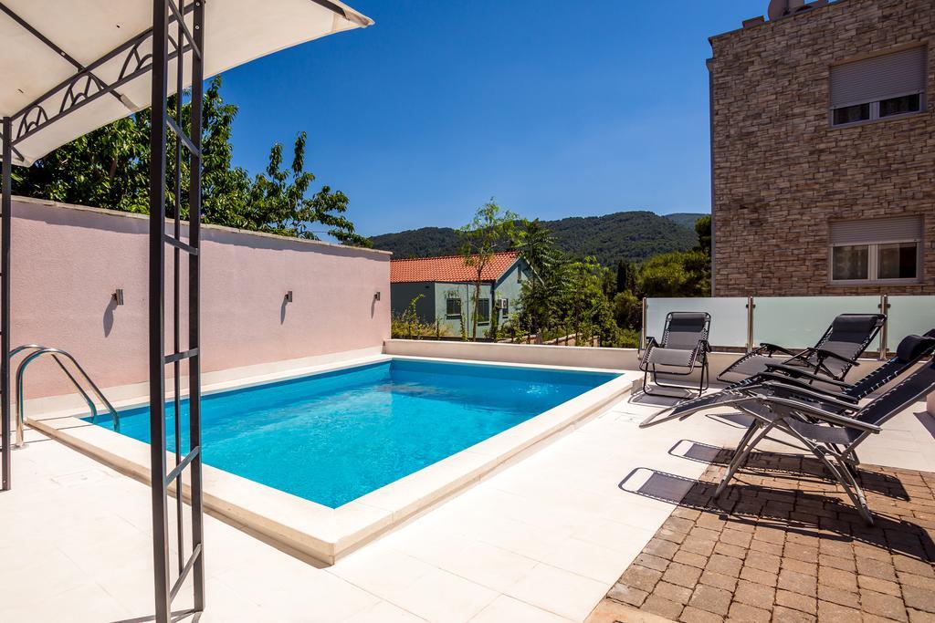Apartment Falcon Stari Grad  Zimmer foto