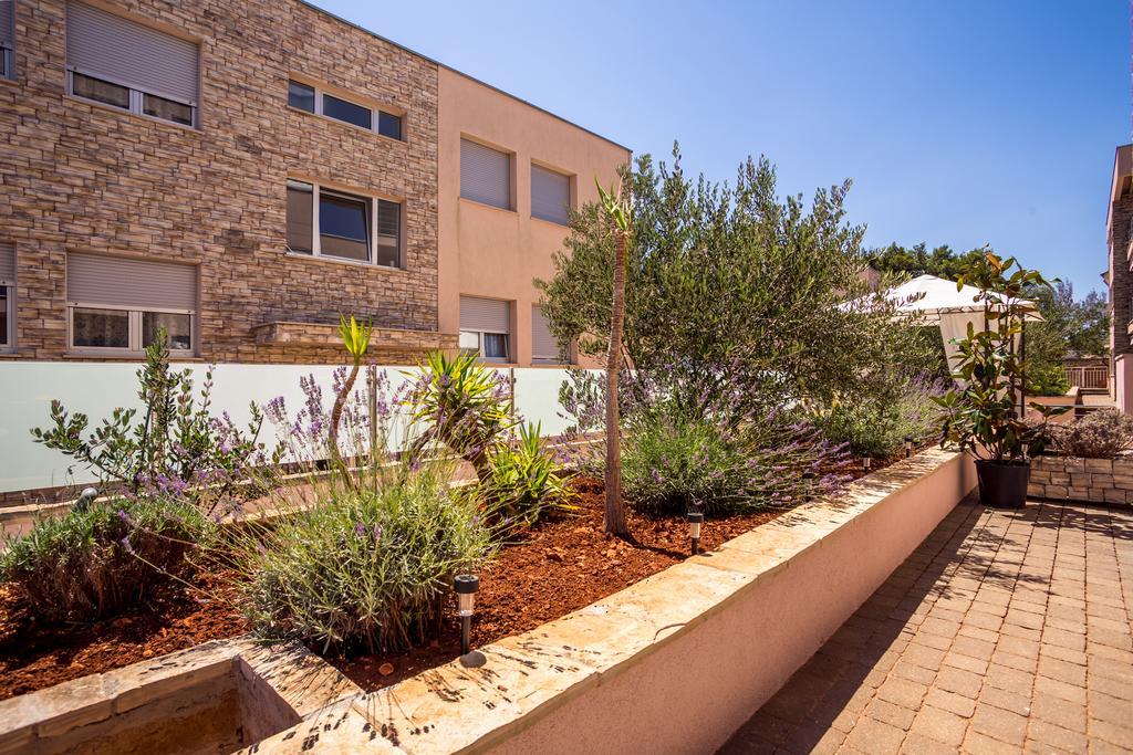 Apartment Falcon Stari Grad  Zimmer foto