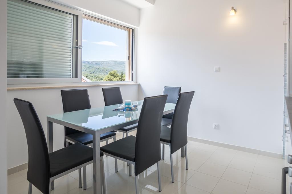 Apartment Falcon Stari Grad  Zimmer foto
